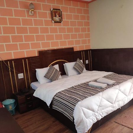 Hotel Deepraj, Kausani Dış mekan fotoğraf
