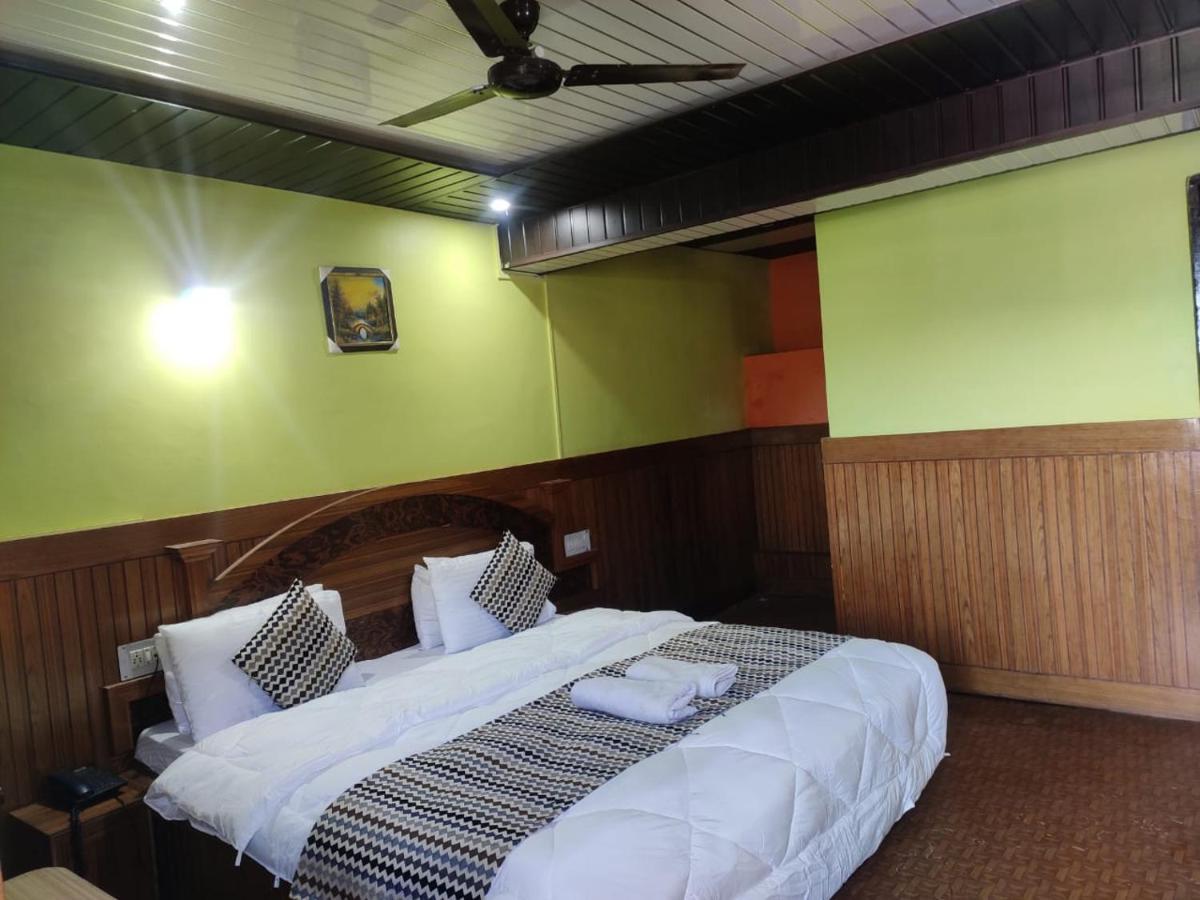 Hotel Deepraj, Kausani Dış mekan fotoğraf