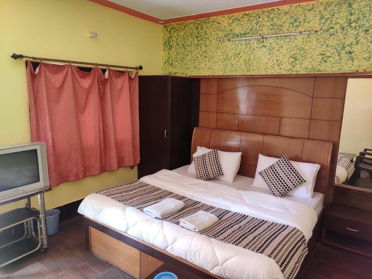 Hotel Deepraj, Kausani Dış mekan fotoğraf