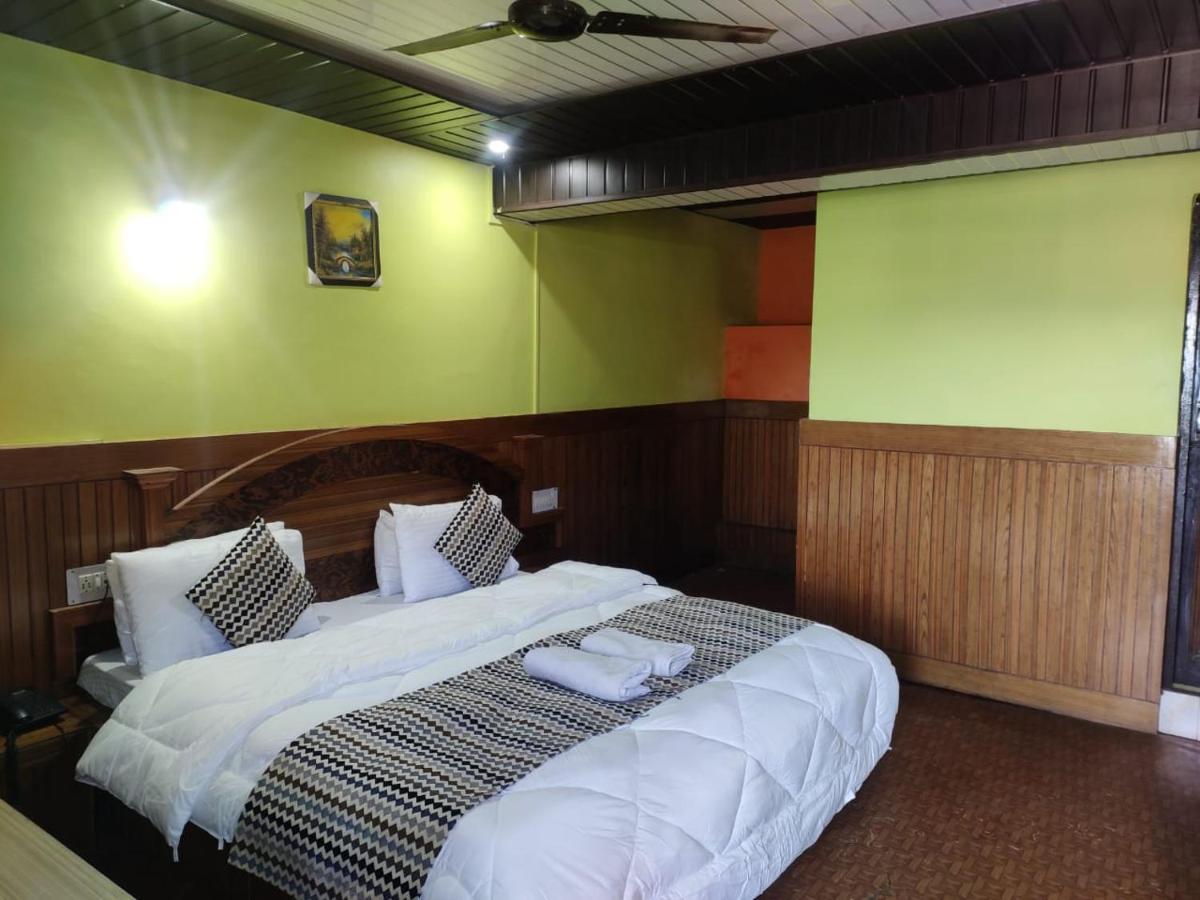 Hotel Deepraj, Kausani Dış mekan fotoğraf