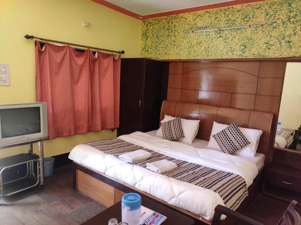 Hotel Deepraj, Kausani Dış mekan fotoğraf